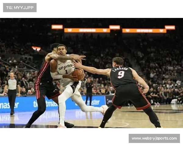 亚历山大半场20分，雷霆防守压制马刺小球阵容