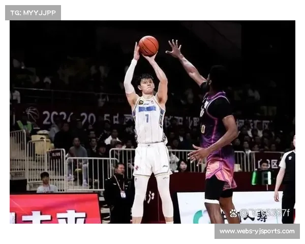 CBA联赛竞争激烈,上海队七连胜登顶