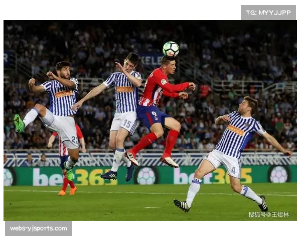 科隆赛前训练开放，主帅重点演练5-4-1深度防守阵型